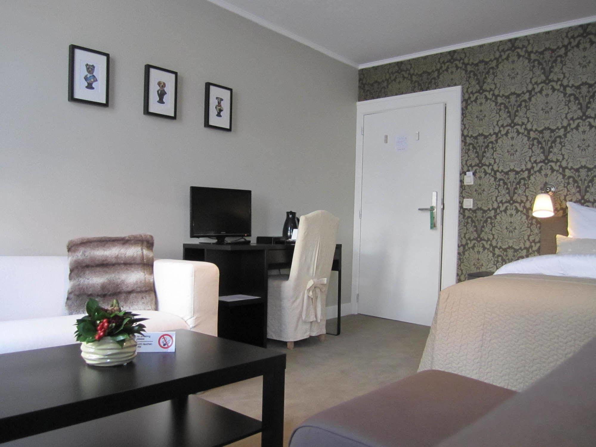Hotel Belle-Vie Sint-Truiden Esterno foto