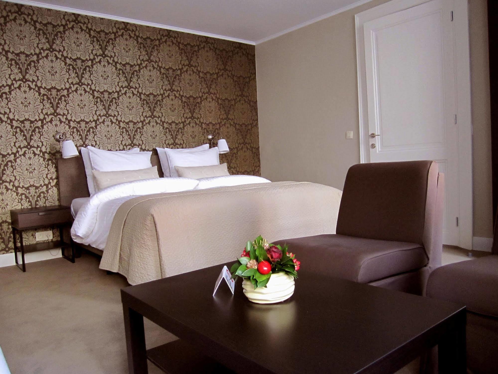 Hotel Belle-Vie Sint-Truiden Esterno foto